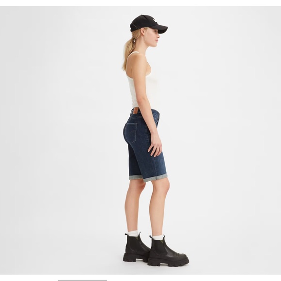 Levi’s Classic Bermuda Shorts - Picture 9 of 9